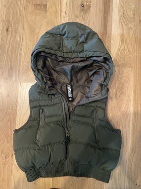 Gymshark Olive Green Puffer Vest - Size XS